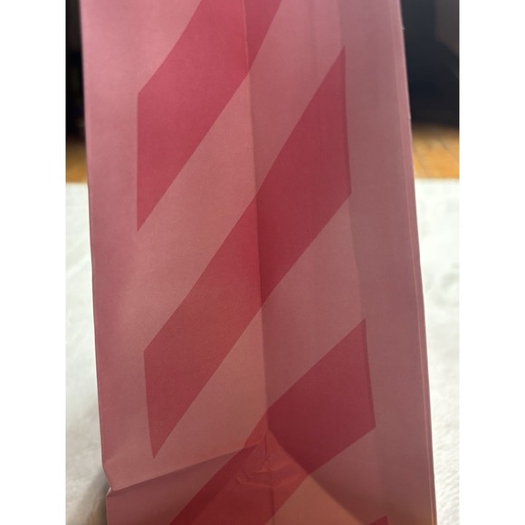 Hello Kitty Large Pink Gift Bag Sanrio American Greetings NEW - Picture 7 of 7